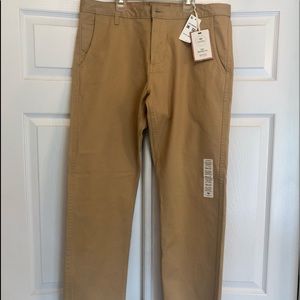 DOCKERS Men’s Pants (NEW WITH TAGS)